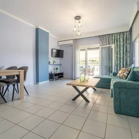 Semiramis With View / Sleeps 9 Adults * Nea Iraklitsa