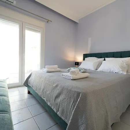 Semiramis With View / Sleeps 9 Adults Apartman Nea Iraklitsa
