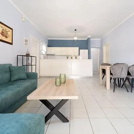 Apartment Semiramis With View / Sleeps 9 Adults *