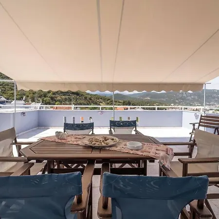 Semiramis With View / Sleeps 9 Adults Apartment Nea Iraklitsa